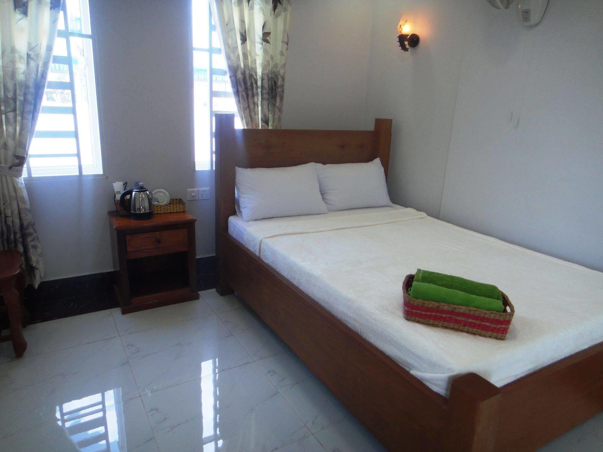Marany Guesthouse Kampot Kültér fotó