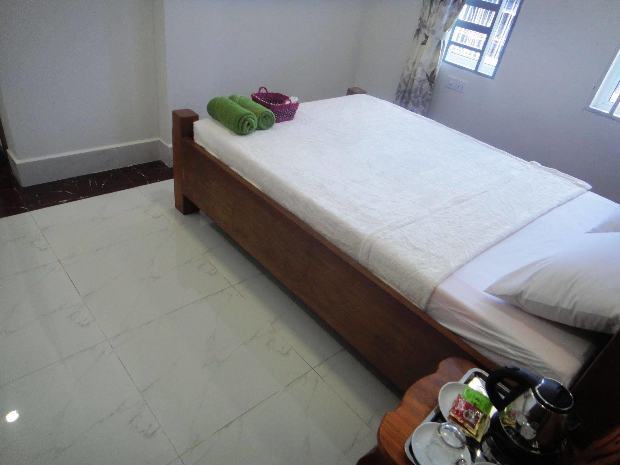 Marany Guesthouse Kampot Kültér fotó
